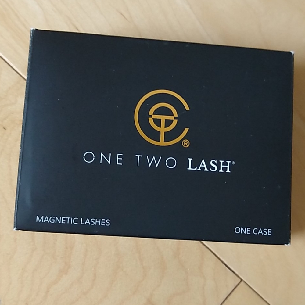 One Two Magnetic Lashes